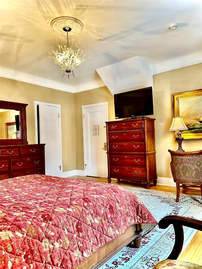 Monroe House Executive Guest Suites سانت جونس المظهر الخارجي الصورة
