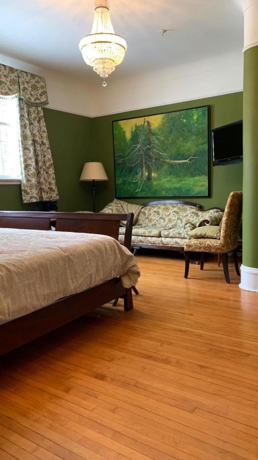 Monroe House Executive Guest Suites سانت جونس المظهر الخارجي الصورة