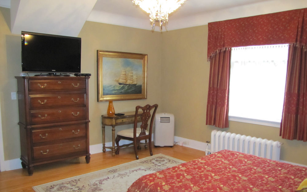 Monroe House Executive Guest Suites سانت جونس المظهر الخارجي الصورة