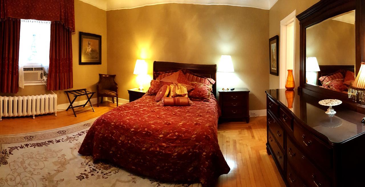 Monroe House Executive Guest Suites سانت جونس المظهر الخارجي الصورة